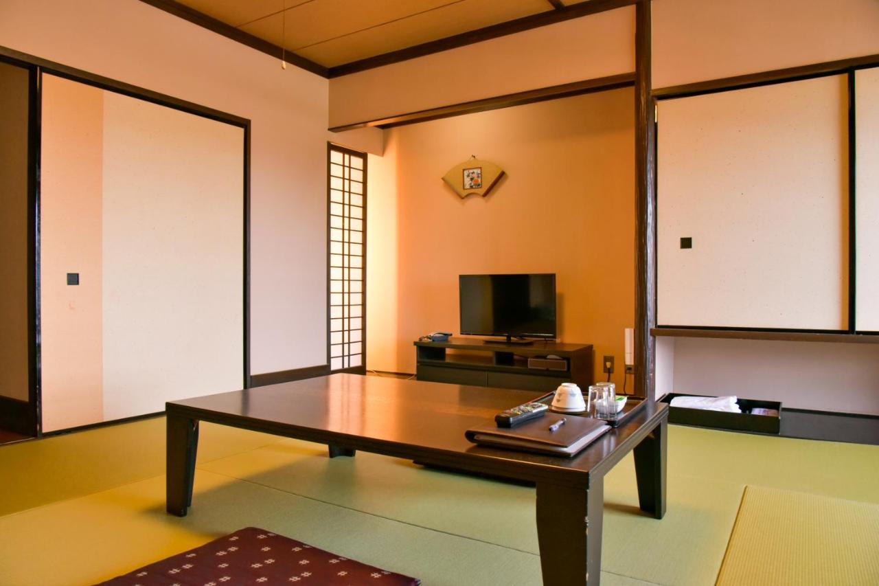 Aso Hotel Luaran gambar
