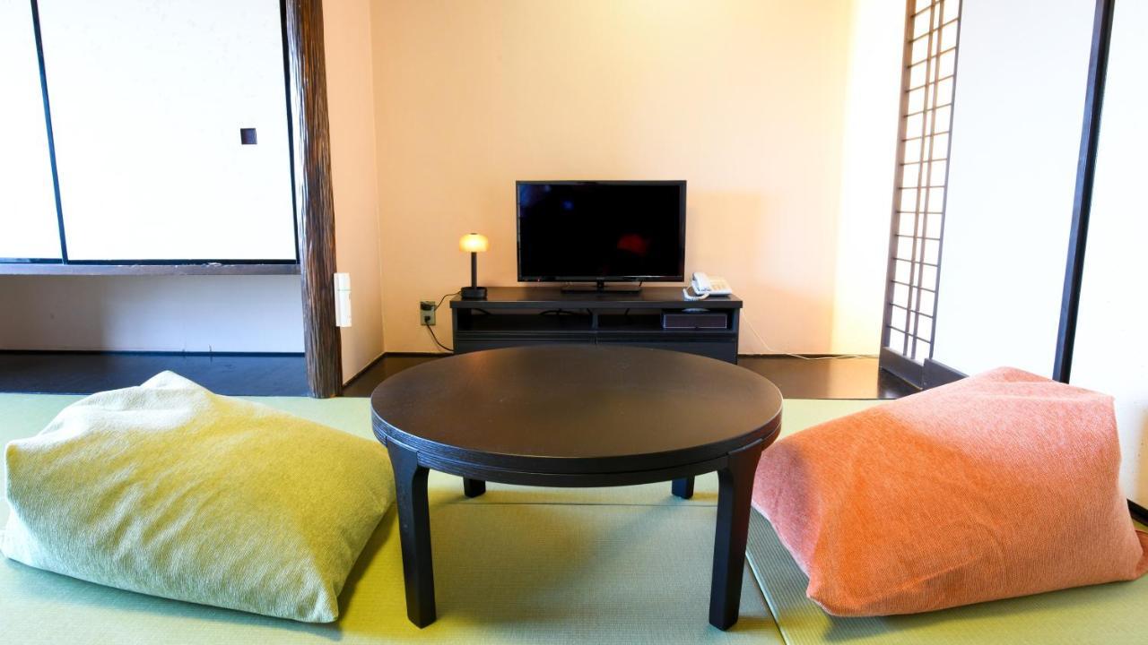 Aso Hotel Luaran gambar