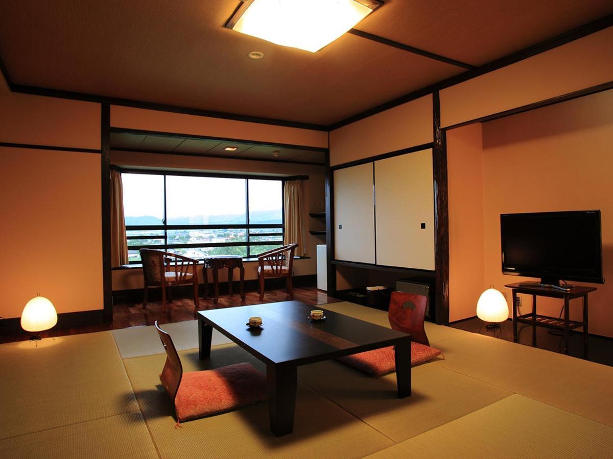 Aso Hotel Luaran gambar
